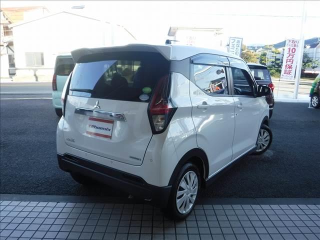 ｅＫクロス Ｍ☆純正オーディオ☆Ｅアシスト☆前後誤発進抑制☆車線逸脱警報　クリアランスソナー☆オートハイビーム☆ＬＥＤヘッドライト☆フォグランプ☆ＬＥＤテール☆前席シートヒーター☆キーレス☆ＵＳＢ電源☆電格ミラー☆ベンチシート☆ＡＳＣ☆アイドリングストップ★試乗予約承り中★（3枚目）