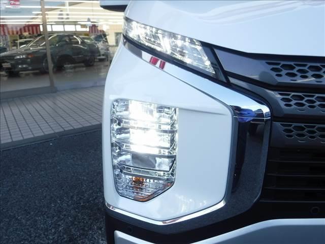 ｅＫクロス Ｍ☆純正オーディオ☆Ｅアシスト☆前後誤発進抑制☆車線逸脱警報　クリアランスソナー☆オートハイビーム☆ＬＥＤヘッドライト☆フォグランプ☆ＬＥＤテール☆前席シートヒーター☆キーレス☆ＵＳＢ電源☆電格ミラー☆ベンチシート☆ＡＳＣ☆アイドリングストップ★試乗予約承り中★（15枚目）