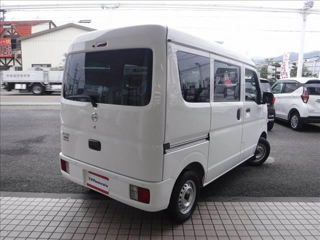 ４ＷＤ☆５ＡＧＳ☆純正ラジオ☆エマージェンシーブレーキＳ☆踏み間違い防止アシスト☆車線逸脱警報☆オートハイビーム☆リアパーキングセンサー☆ＵＳＢ電源☆オーバーヘッドシェルフ☆キーレス☆１速発進モード☆