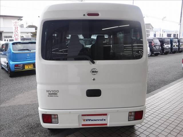 ４ＷＤ☆５ＡＧＳ☆純正ラジオ☆エマージェンシーブレーキＳ☆踏み間違い防止アシスト☆車線逸脱警報☆オートハイビーム☆リアパーキングセンサー☆ＵＳＢ電源☆オーバーヘッドシェルフ☆キーレス☆１速発進モード☆