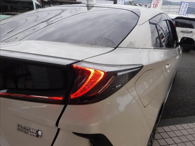 プリウスＰＨＶ Ｓ　ＧＲスポーツ☆純正ナビフルセグＴＶ☆Ｂカメラ☆　ビルトインＥＴＣ２．０☆専用ハーフレザーシート☆専用１８ＡＷ☆前席シートヒーター☆ＬＥＤヘッドライト☆ＬＥＤフォグ☆トヨタセーフティセンス☆ＡＣＣ☆ＬＤＡ☆オートハイビーム☆禁煙車★試乗予約承り中★（16枚目）