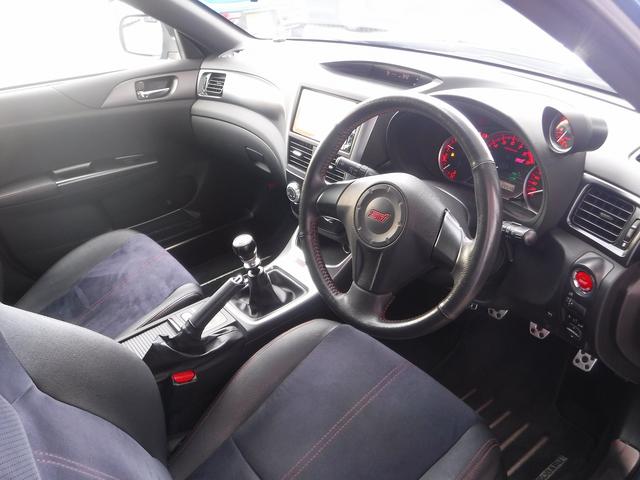 インプレッサ WRX STi☆ケンウッドナビフルセグ☆Bモニター☆ETC☆ ☆純正ブースト計☆HKSマフラー☆アドバンレーシング18AW☆STIエアロ☆STIピッチングストッパー☆RS-Rダウンサス☆コトスポーツ強化ブローオフ☆ハーフレザーシート☆STIタワーバー☆禁煙車☆(48枚目)
