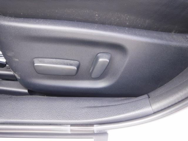 クラウンハイブリッド アスリートG☆ワンオーナー☆メーカーナビフルセグ☆Bモニター ☆ビルトインETC☆USB電源☆黒本革シート☆前席シートヒーター&クーラー☆ステアリングヒーター☆HID☆LEDフォグ☆オートハイビーム☆クルコン☆VSC☆スマートキー☆禁煙車★試乗予約承り中★(56枚目)