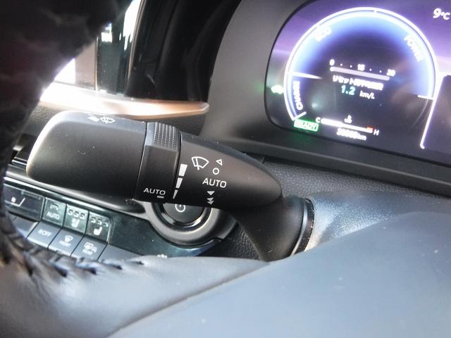 クラウンクロスオーバー Ｇアドバンスド・レザーパッケージ☆４ＷＤ☆　純正１２．３型ディスプレイオーディオ☆フルセグ☆パノラミックビューモニター☆ＥＴＣ２．０☆黒本革シート☆前席シートヒーター＆クーラー☆ステアリングヒーター☆デジタルインナーミラー☆ＨＵＤ☆置くだけ充電（62枚目）