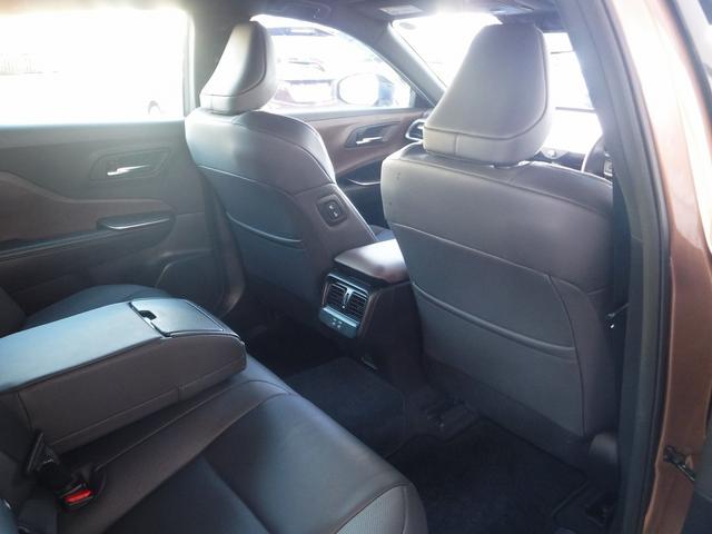 クラウンクロスオーバー Ｇアドバンスド・レザーパッケージ☆４ＷＤ☆　純正１２．３型ディスプレイオーディオ☆フルセグ☆パノラミックビューモニター☆ＥＴＣ２．０☆黒本革シート☆前席シートヒーター＆クーラー☆ステアリングヒーター☆デジタルインナーミラー☆ＨＵＤ☆置くだけ充電（71枚目）