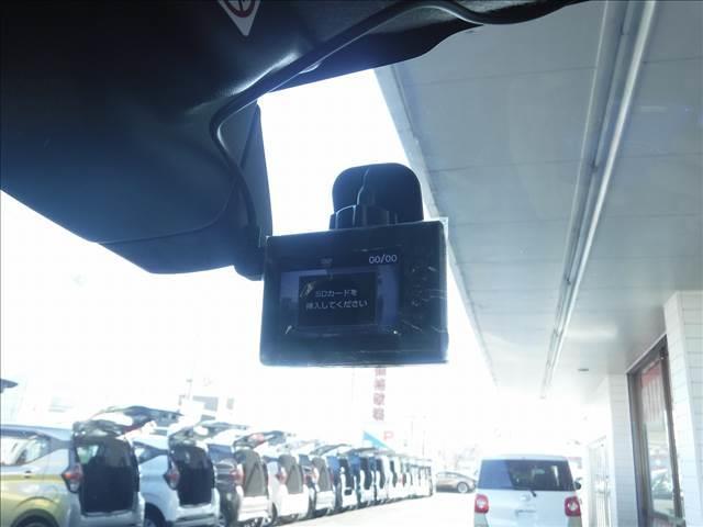 純正ナビ地デジＴＶ☆ＥＴＣ☆ドラレコ☆ハーフレザーシート☆前席シートヒーター☆ルーフレール☆ＨＩＤ☆オートライト☆ＬＥＤフォグ☆デュアルカメラブレーキサポート☆クルコン☆ＥＳＰ☆禁煙車★試乗予約承り中