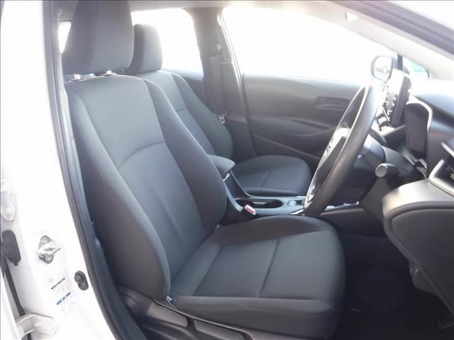 ４ＷＤ☆純正ナビ☆Ｂｌｕｅｔｏｏｔｈ☆Ｂモニター☆ビルトインＥＴＣ☆ＬＥＤヘッドライト☆ミラーウインカー☆トヨタセーフティセンス☆レーダークルーズ☆ＡＨＢ☆クリアランスソナー☆禁煙車★試乗予約承り中★