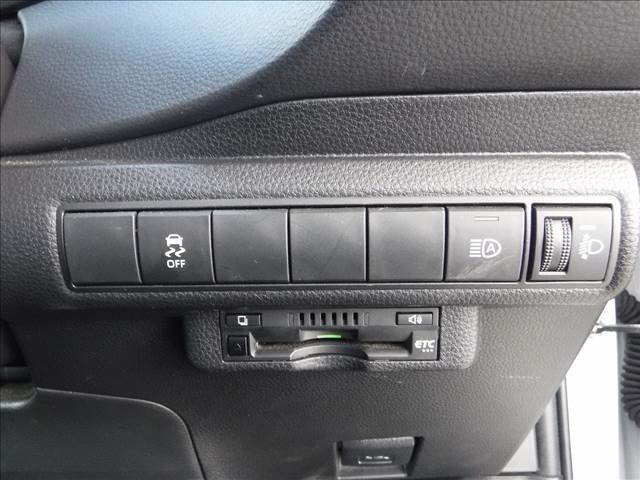 ４ＷＤ☆純正ナビ☆Ｂｌｕｅｔｏｏｔｈ☆Ｂモニター☆ビルトインＥＴＣ☆ＬＥＤヘッドライト☆ミラーウインカー☆トヨタセーフティセンス☆レーダークルーズ☆ＡＨＢ☆クリアランスソナー☆禁煙車★試乗予約承り中★