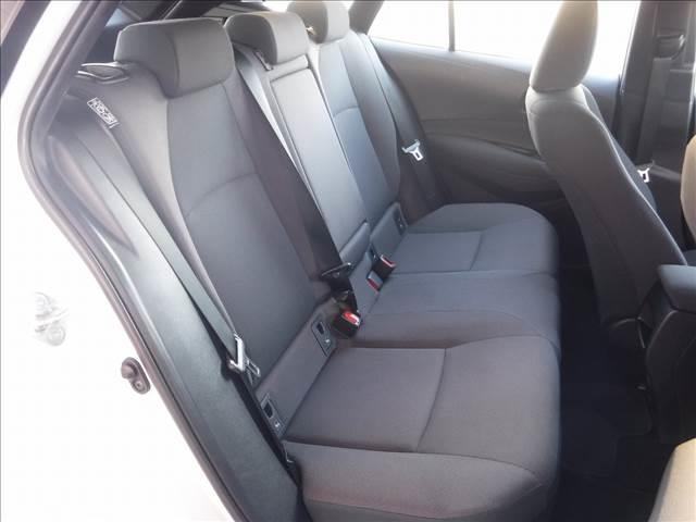 ４ＷＤ☆純正ナビ☆Ｂｌｕｅｔｏｏｔｈ☆Ｂモニター☆ビルトインＥＴＣ☆ＬＥＤヘッドライト☆ミラーウインカー☆トヨタセーフティセンス☆レーダークルーズ☆ＡＨＢ☆クリアランスソナー☆禁煙車★試乗予約承り中★