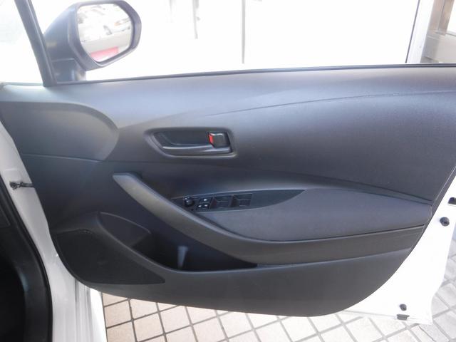 ４ＷＤ☆純正ナビ☆Ｂｌｕｅｔｏｏｔｈ☆Ｂモニター☆ビルトインＥＴＣ☆ＬＥＤヘッドライト☆ミラーウインカー☆トヨタセーフティセンス☆レーダークルーズ☆ＡＨＢ☆クリアランスソナー☆禁煙車★試乗予約承り中★