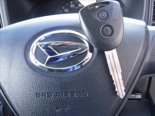 ハイゼットカーゴ クルーズターボ☆４ＷＤ☆ディスプレイオーディオ☆Ｂカメラ☆　ＥＴＣ☆ドラレコ☆リフトアップ☆ＬＥＤヘッドライト☆ＬＥＤフォグ☆ルーフラック☆リアラダー☆ルーフＬＥＤライトバー☆荷台ラック☆リアヒーター☆メッキドアハンドルガーニッシュ☆禁煙車★試乗予約承り中★（10枚目）