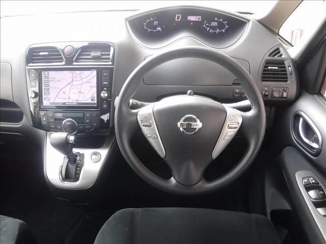 ４ＷＤ☆純正８型ナビフルセグＴＶ☆純正フリップダウンモニター☆アラウンドビューモニター☆ＥＴＣ☆ドラレコ☆両側パワスラ☆エマージェンシーブレーキ☆クルコン☆クリアランスソナー☆禁煙車★試乗予約承り中★