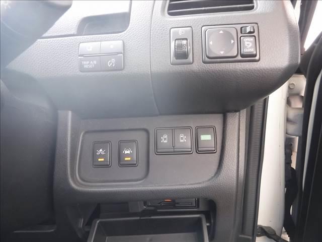 ４ＷＤ☆純正８型ナビフルセグＴＶ☆純正フリップダウンモニター☆アラウンドビューモニター☆ＥＴＣ☆ドラレコ☆両側パワスラ☆エマージェンシーブレーキ☆クルコン☆クリアランスソナー☆禁煙車★試乗予約承り中★