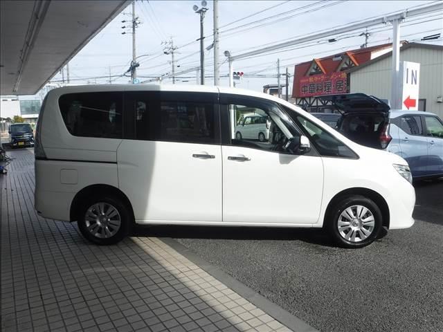 ４ＷＤ☆純正８型ナビフルセグＴＶ☆純正フリップダウンモニター☆アラウンドビューモニター☆ＥＴＣ☆ドラレコ☆両側パワスラ☆エマージェンシーブレーキ☆クルコン☆クリアランスソナー☆禁煙車★試乗予約承り中★