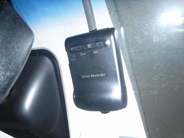 ４ＷＤ☆純正８型ナビフルセグＴＶ☆純正フリップダウンモニター☆アラウンドビューモニター☆ＥＴＣ☆ドラレコ☆両側パワスラ☆エマージェンシーブレーキ☆クルコン☆クリアランスソナー☆禁煙車★試乗予約承り中★