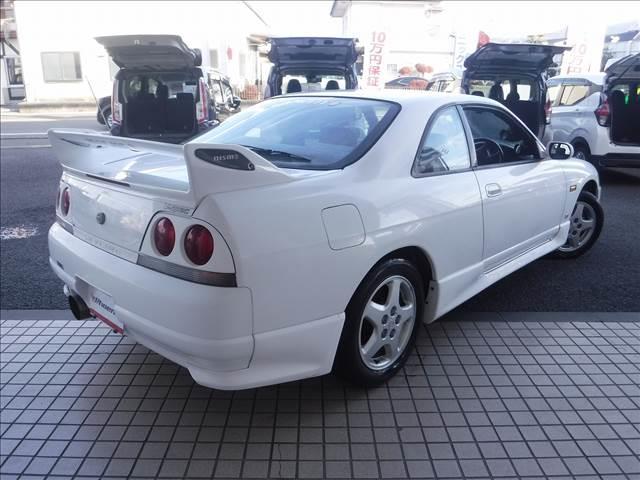 スカイライン ＧＴＳ２５ｔタイプＭ　スペックＩ　ニスモ３連追加メーター☆アペックスマフラー☆アペックスエアクリ☆純正フルエアロ☆リアスポイラー☆ＨＫＳターボタイマー☆フロントタワーバー☆リアストラットタワーバー☆純正１７ＡＷ☆ＲＢ２５ＤＥＴターボ☆（3枚目）