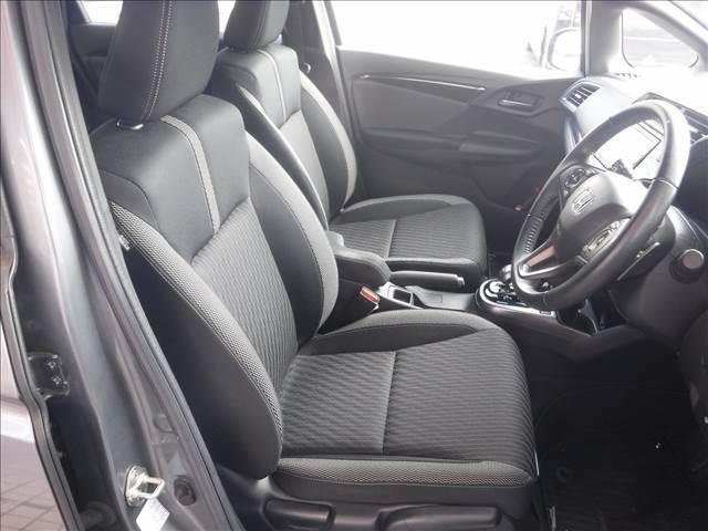 フィットハイブリッド S ホンダセンシング☆純正ナビ☆バックモニター☆ Bluetooth☆ビルトインETC☆USB電源☆パドルシフト☆LEDヘッドライト☆LEDフォグ☆オートライト☆ミラーウインカー☆ホンダセンシング☆ACC☆LKAS☆CMBS☆禁煙車★試乗予約承り中★(5枚目)