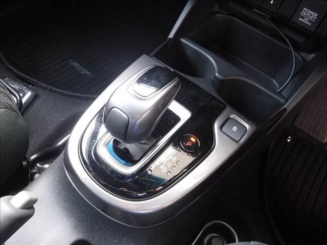 フィットハイブリッド S ホンダセンシング☆純正ナビ☆バックモニター☆ Bluetooth☆ビルトインETC☆USB電源☆パドルシフト☆LEDヘッドライト☆LEDフォグ☆オートライト☆ミラーウインカー☆ホンダセンシング☆ACC☆LKAS☆CMBS☆禁煙車★試乗予約承り中★(8枚目)