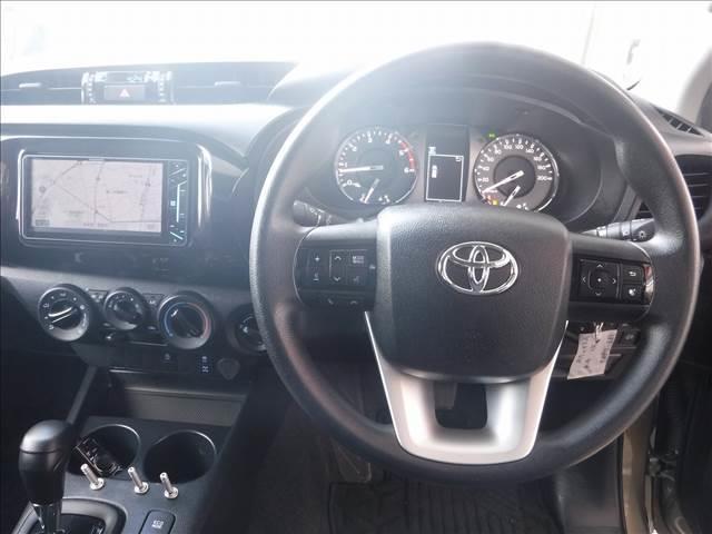 ハイラックス Ｘ☆４ＷＤ☆カロッツェリアナビフルセグＴＶ☆Ｂモニター☆　Ｆ＆Ｓモニター☆ＥＴＣ☆ドラレコ☆トノカバー☆純正ベットライナー☆オーバーフェンダー☆オートライト☆ＬＥＤグリルライト☆ミラーウインカー☆アイドリングストップ☆キーレス☆ＶＳＣ★試乗予約承り中★（4枚目）