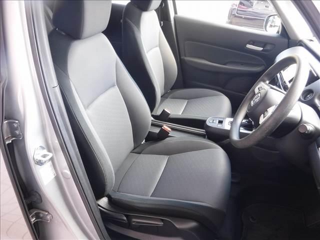 フィット ｅ：ＨＥＶベーシック☆ストラーダメモリーナビ☆バックカメラ☆　Ｂｌｕｅｔｏｏｔｈ☆ＥＴＣ☆前後ドラレコ☆ホンダセンシング☆ＡＣＣ☆ＬＫＡＳ☆ＣＭＢＳ☆オートハイビーム☆ＬＥＤヘッドライト☆クリアランスソナー☆スマートキー☆プッシュスタート☆禁煙車★試乗予約承り中（5枚目）