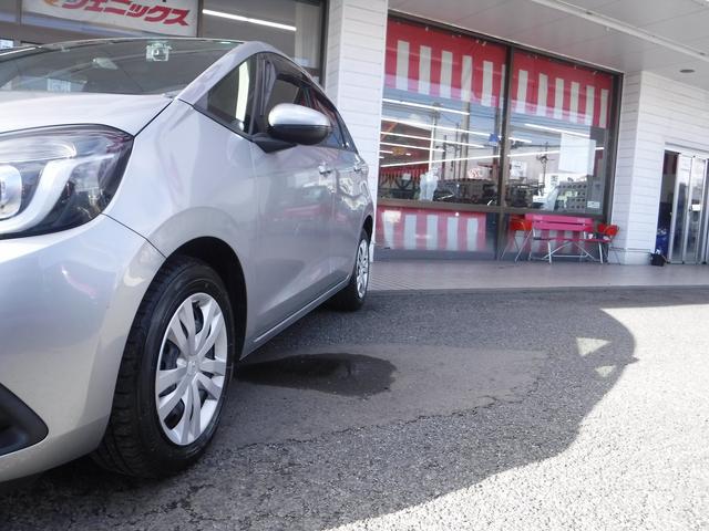 フィット ｅ：ＨＥＶベーシック☆ストラーダメモリーナビ☆バックカメラ☆　Ｂｌｕｅｔｏｏｔｈ☆ＥＴＣ☆前後ドラレコ☆ホンダセンシング☆ＡＣＣ☆ＬＫＡＳ☆ＣＭＢＳ☆オートハイビーム☆ＬＥＤヘッドライト☆クリアランスソナー☆スマートキー☆プッシュスタート☆禁煙車★試乗予約承り中（31枚目）