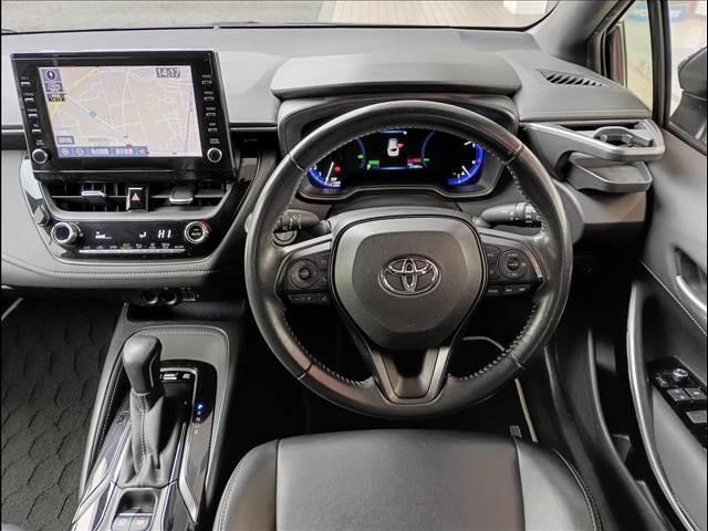 カローラツーリング ハイブリッドダブルバイビー純正９型ディスプレイオーディオナビ　フルセグＴＶ☆Ｂモニター☆ビルトインＥＴＣ２．０☆ドラレコ☆ハーフレザーシート☆ＵＳＢ電源☆ＬＥＤヘッドライト☆クリアランスソナー☆セーフティセンス☆ＡＣＣ☆ＢＳＭ☆禁煙車★試乗予約承り中★（4枚目）