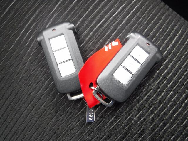 ４ＷＤ☆ターボ☆純正ＳＤナビ☆フルセグＴＶ☆Ｂｌｕｅｔｏｏｔｈ☆アラウンドビューモニター☆エマージェンシーブレーキ☆両側パワスラ☆前後ドラレコ☆ＥＴＣ☆シートヒーター☆ＨＩＤヘッドライト☆インテリキー