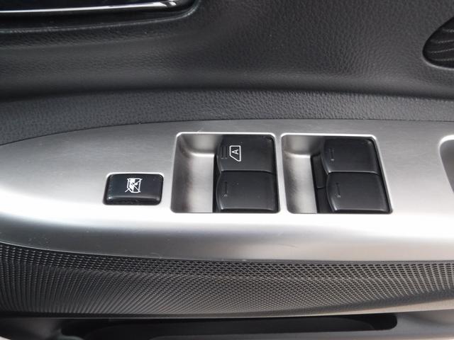 ４ＷＤ☆ターボ☆純正ＳＤナビ☆フルセグＴＶ☆Ｂｌｕｅｔｏｏｔｈ☆アラウンドビューモニター☆エマージェンシーブレーキ☆両側パワスラ☆前後ドラレコ☆ＥＴＣ☆シートヒーター☆ＨＩＤヘッドライト☆インテリキー