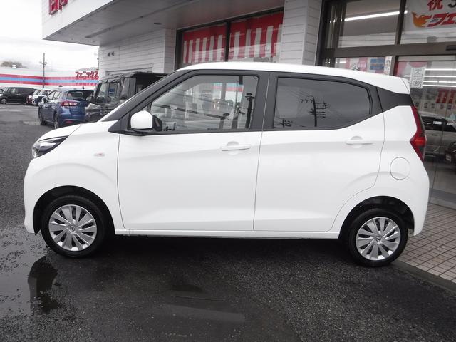 デイズ Ｓ☆４ＷＤ☆ストラーダメモリーナビ☆　Ｂｌｕｅｔｏｏｔｈ☆バックカメラ☆エマージェンシーブレーキ☆クリアランスソナー☆ＥＴＣ☆前席シートヒーター☆ベンチシート☆ＵＳＢ電源☆オートライト☆キーレス☆禁煙車★試乗予約承り中★（8枚目）