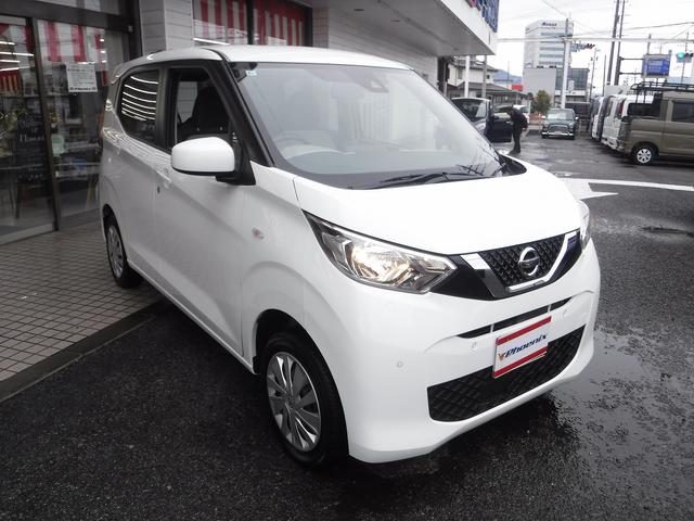 デイズ Ｓ☆４ＷＤ☆ストラーダメモリーナビ☆　Ｂｌｕｅｔｏｏｔｈ☆バックカメラ☆エマージェンシーブレーキ☆クリアランスソナー☆ＥＴＣ☆前席シートヒーター☆ベンチシート☆ＵＳＢ電源☆オートライト☆キーレス☆禁煙車★試乗予約承り中★（11枚目）