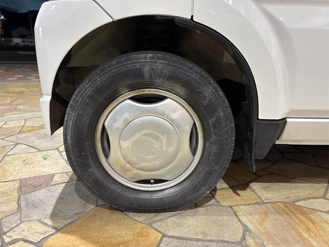 キャリイトラック KCパワステ農繁仕様 パートタイム4WD 高低二段切替式 (後輪駆動ベース) 全塗装 走行30,550キロ 1オーナー エアコン 三方開 アッパーメンバーガード リヤゲートチェーン デフロック 作業灯 AM/FMラジオ(29枚目)