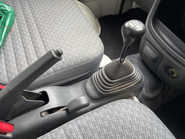 ハイゼットトラック ローダンプ エアコン・パワステ装着車 4WD 走行57830キロ 5速マニュアル 運転席エアバック 記録簿 荷台マット アッパーメンバーガード クラッチ交換済み 夏冬中古タイヤ 取扱説明書 三方開(20枚目)