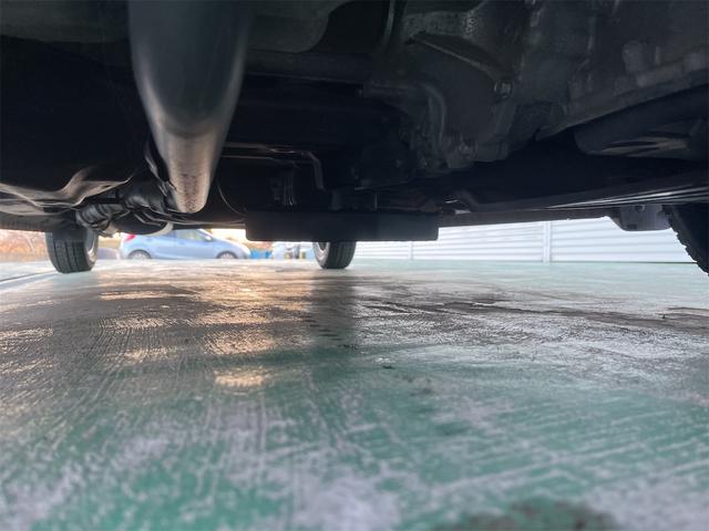 N-ONE ツアラー スマートキーエンジン プッシュスタート ベンチシート ABS 横滑り防止 レベライザー オートエアコン 運転席・助手席エアバッグ 盗難防止システム 衝突安全ボディ 車検整備付き 走行距離4.6万キロ(11枚目)