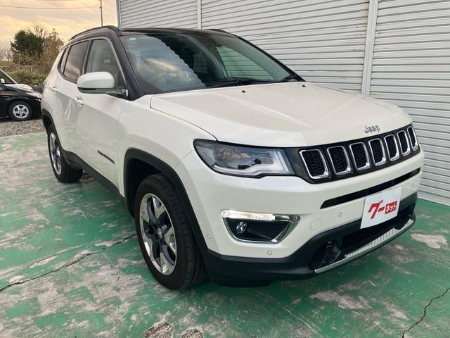 ジープ・コンパス リミテッド ブラックルーフエディション 限定車 サンルーフ 4WD ナビ付 バックカメラ スマートキーエンジン プッシュスタート パークアシスト 電動リアゲート(2枚目)