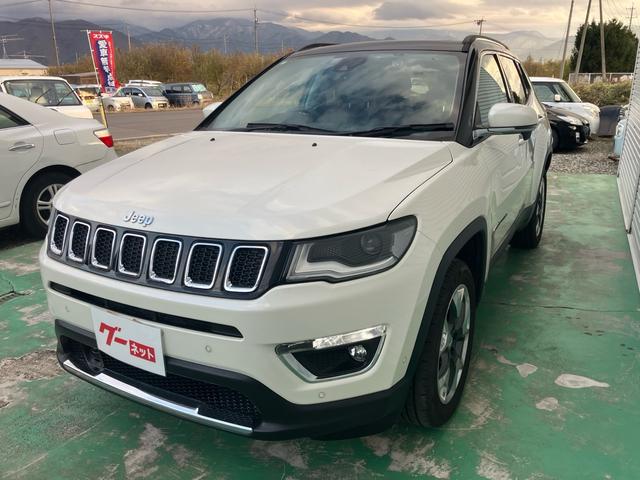 ジープ・コンパス リミテッド ブラックルーフエディション 限定車 サンルーフ 4WD ナビ付 バックカメラ スマートキーエンジン プッシュスタート パークアシスト 電動リアゲート(4枚目)