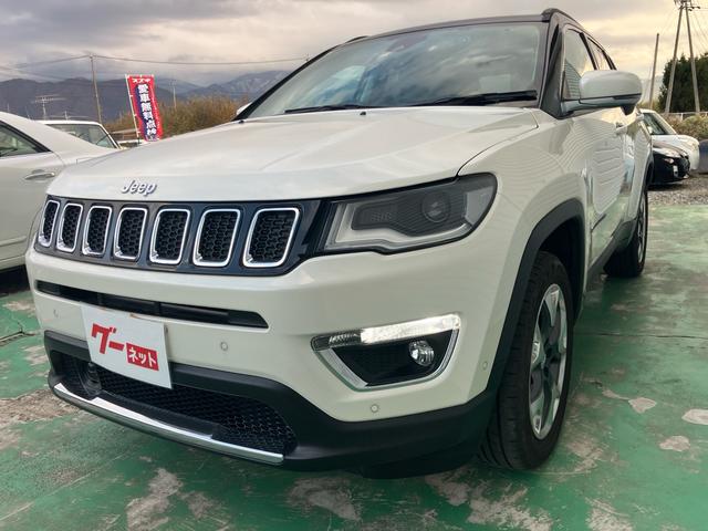 ジープ・コンパス リミテッド ブラックルーフエディション 限定車 サンルーフ 4WD ナビ付 バックカメラ スマートキーエンジン プッシュスタート パークアシスト 電動リアゲート(5枚目)