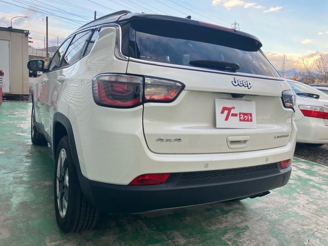 ジープ・コンパス リミテッド ブラックルーフエディション 限定車 サンルーフ 4WD ナビ付 バックカメラ スマートキーエンジン プッシュスタート パークアシスト 電動リアゲート(14枚目)