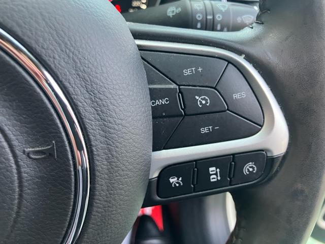 ジープ・コンパス リミテッド ブラックルーフエディション 限定車 サンルーフ 4WD ナビ付 バックカメラ スマートキーエンジン プッシュスタート パークアシスト 電動リアゲート(30枚目)