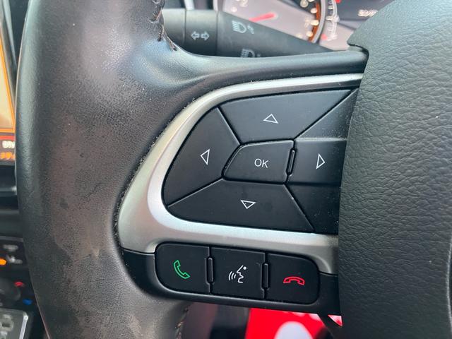 ジープ・コンパス リミテッド ブラックルーフエディション 限定車 サンルーフ 4WD ナビ付 バックカメラ スマートキーエンジン プッシュスタート パークアシスト 電動リアゲート(31枚目)