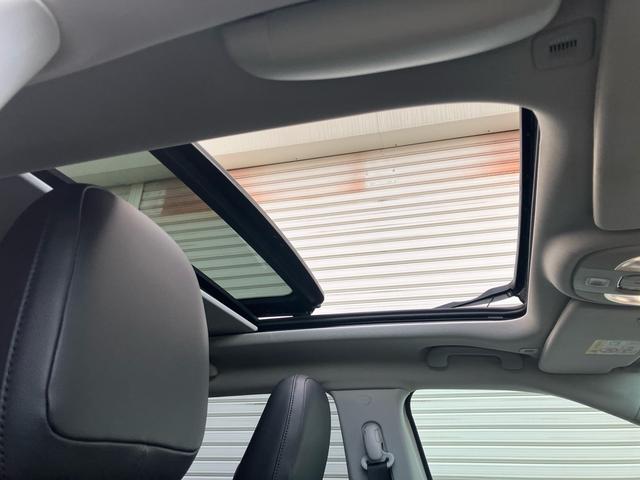 ジープ・コンパス リミテッド ブラックルーフエディション 限定車 サンルーフ 4WD ナビ付 バックカメラ スマートキーエンジン プッシュスタート パークアシスト 電動リアゲート(44枚目)