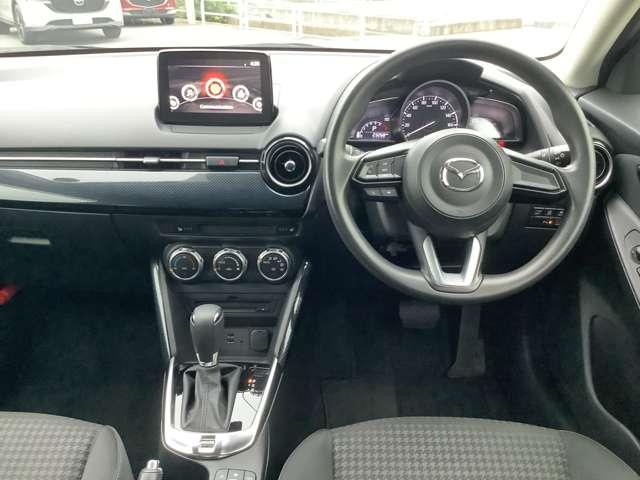 デミオ １．３　１３Ｓ　４ＷＤ　ナビ　３６０度ビューモニター　スマートインＥ（6枚目）