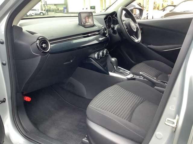 デミオ １．３　１３Ｓ　４ＷＤ　ナビ　３６０度ビューモニター　スマートインＥ（17枚目）