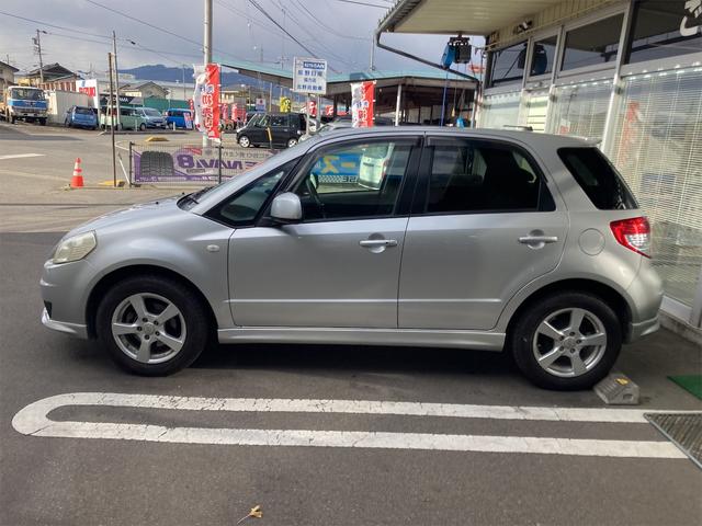 ＳＸ４ １．５Ｆ　ＥＴＣ　ナビ　ＴＶ　アルミホイール　スマートキー　電動格納ミラー　ＡＴ　盗難防止システム　衝突安全ボディ　ＡＢＳ　ＣＤ　エアコン（15枚目）