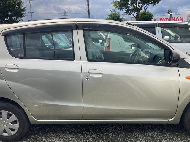 ミラ L キーレスエントリー 5速マニュアル車 車検令和6年11月まで 寒冷地仕様 盗難防止システム 衝突安全ボディ 運転席・助手席エアバッグ CD 基本装備付き(10枚目)