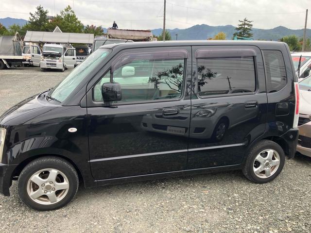 ご覧いただきありがとうございます♪気になったお車がありましたらお気軽にお電話をください♪