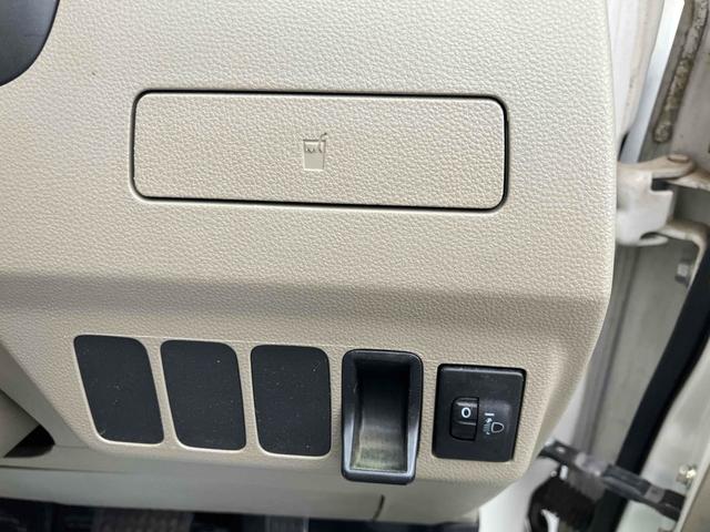 ミラ X 長野市千曲市販売限定 走行41000km  ETC キーレス 電格ミラー CVT 盗難防止 ABS CD ミュージックプレイヤー接続可 衝突安全ボディ エアコン パワーステアリング パワーウィンドウ(11枚目)