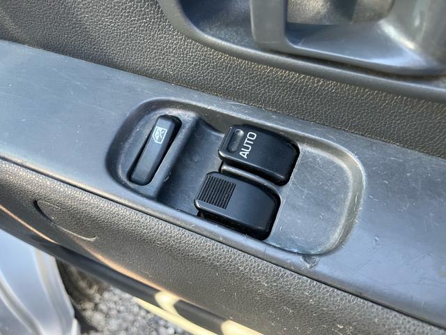 ハイゼットカーゴ DX 4WD 5速マニュアル ワンオーナー 両側スライドドア キーレス エアコン パワーウィンドウ ライトレベライザー FM/AMラジオ 新品クラッチ交換 タイミングチェーン(21枚目)