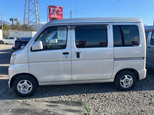 ハイゼットカーゴ クルーズターボ 4WD インパネオートマ 両側スライドドア キーレス CDオーディオ ライトレベライザー エアコン パワーウィンドウ シガーライター 電動格納ドアミラー(7枚目)