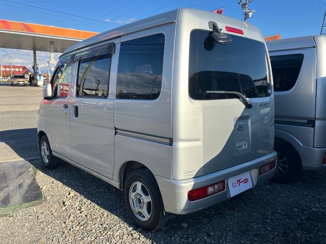 ハイゼットカーゴ クルーズターボ 4WD インパネオートマ 両側スライドドア キーレス CDオーディオ ライトレベライザー エアコン パワーウィンドウ シガーライター 電動格納ドアミラー(10枚目)