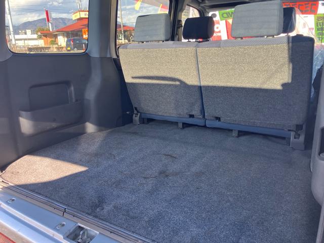 ハイゼットカーゴ クルーズターボ 4WD インパネオートマ 両側スライドドア キーレス CDオーディオ ライトレベライザー エアコン パワーウィンドウ シガーライター 電動格納ドアミラー(11枚目)